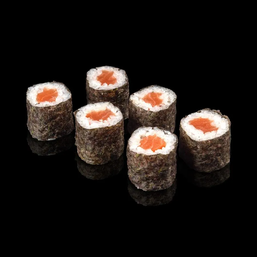 Маки с лососем